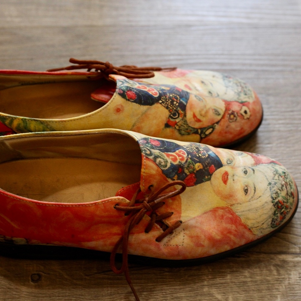 Icon Artist Gustav Klimt Women Friends Wearable Art Side Tie Oxford Shoes